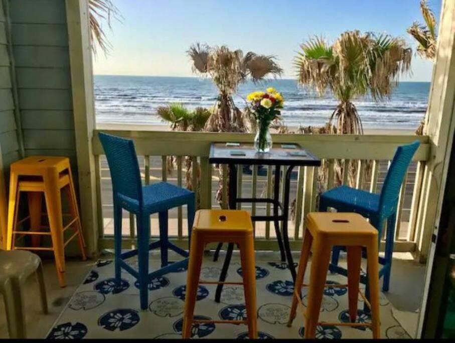 Appartement Oceanfront At The Dawns à Galveston Extérieur photo